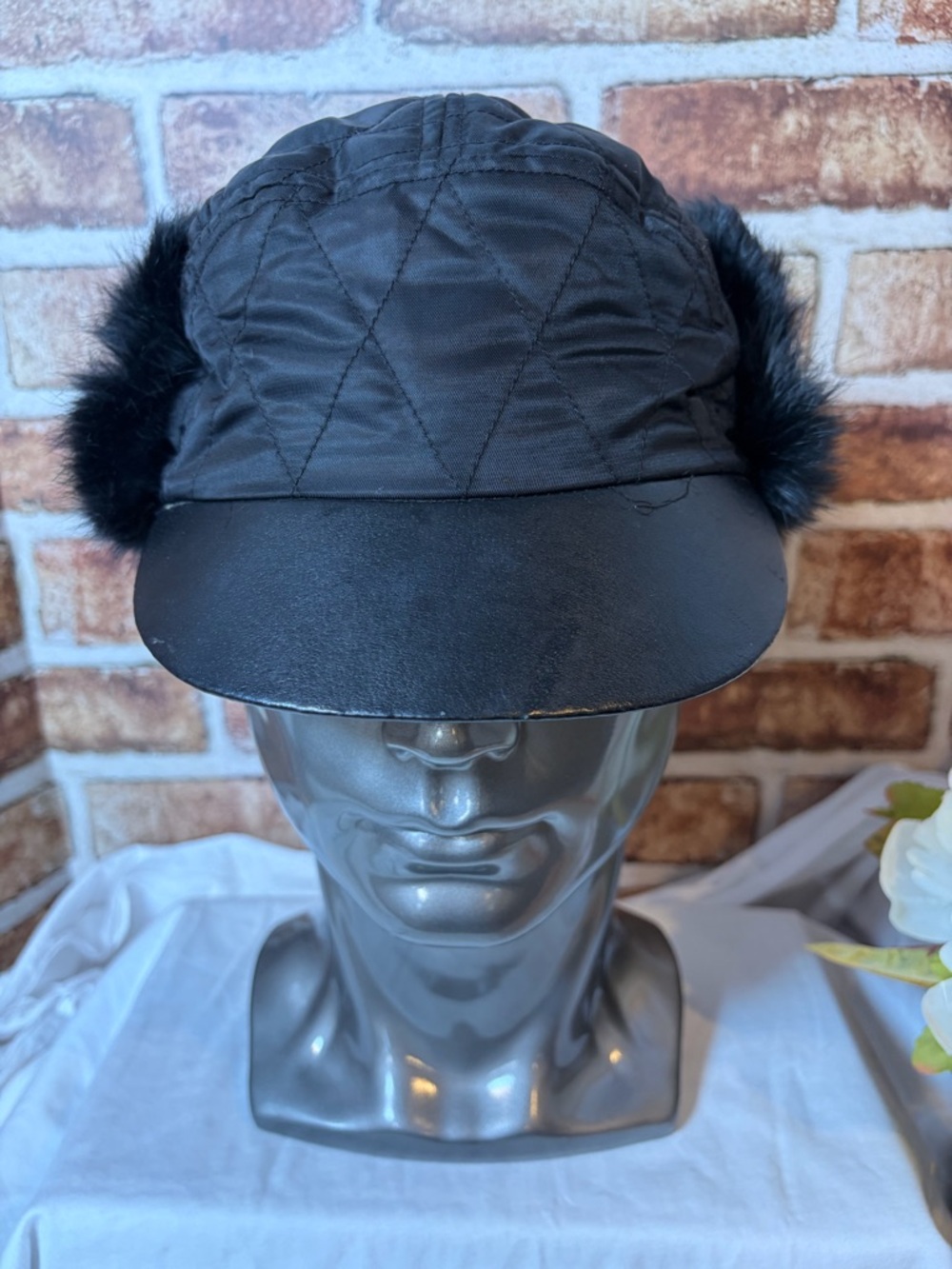 Wilsons Leather Maxima Black Quilted Trapper Hat L/XL Ear Flaps Winter